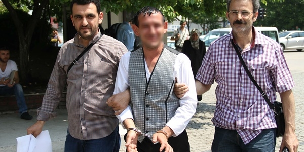 Cebindeki listeye göre hastaneleri soymuş!