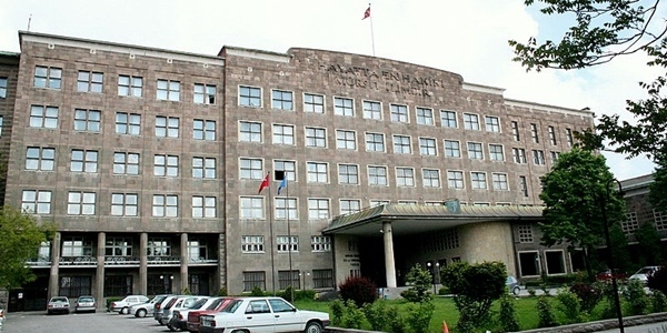 Ankara Üniversitesi'nde dövülen öğrenci ağır yaralandı!