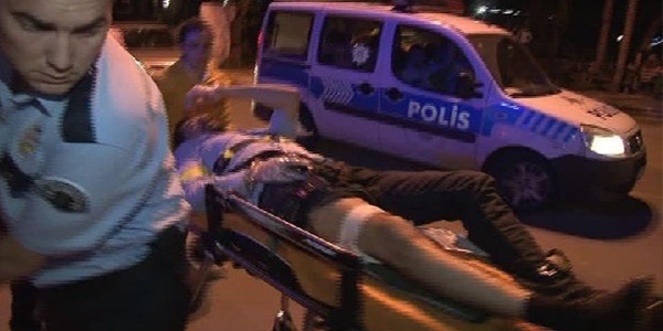 Sahte kimlikli kişiler polise ateş açtı: 2 yaralı