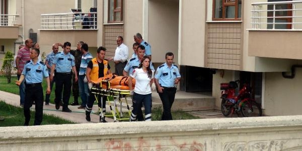 Özel harekat polisi beylik tabancasıyla intihar etti