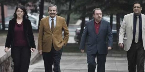 İmralı'ya Meclis dışı heyet formülü