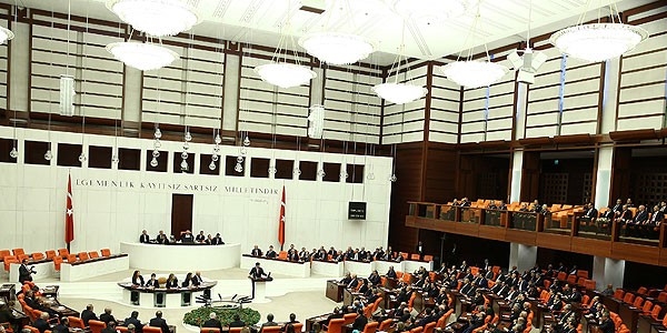 En uzun koalisyon hükümeti 3,5 yıl sürdü!