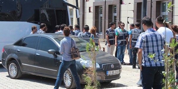 Şırnak'ta gümrük operasyonu: 16 gözaltı