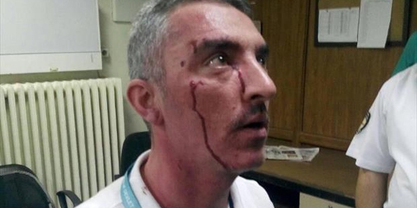 Hasta yakını hastane personelini bu hale getirdi!