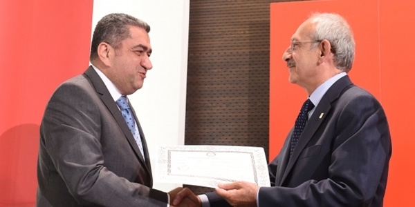 Kılıçdaroğlu mazbatasını aldı