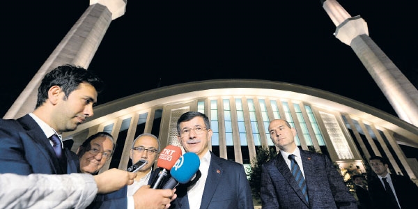 Başbakan'ın aydınlarla 'gri alan' toplantıları