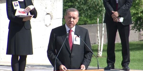 Cumhurbaşkanı Erdoğan, Demirel'in cenazesinde konuştu