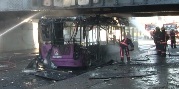 İETT otobüsü bomba gibi patladı