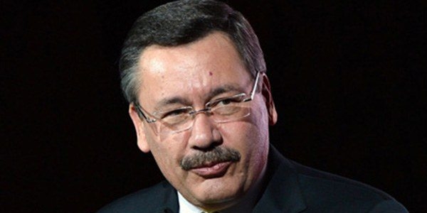 Melih Gökçek: Arınç kızgınlıkla söyledi, geri de dönemiyor