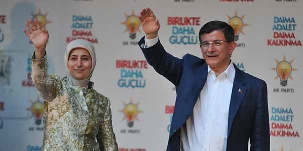 Davutoğlu: Sare hanım beni uyuşturdu