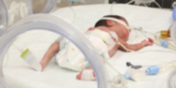 'Bebeği alamamışım' diyen doktora 300 bin TL'lik dava