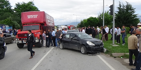 Bolu'da zincirleme trafik kazası: 6 yaralı