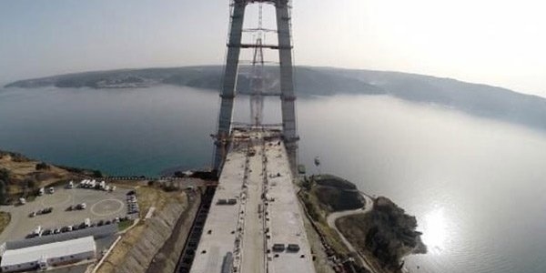 'Üçüncü köprü'nün otoyol ihalelerine erteleme