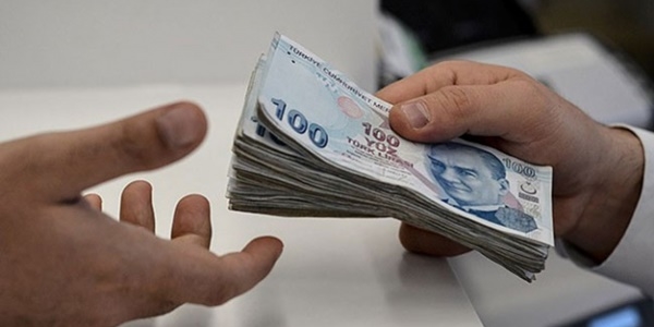 Bu üniversitenin stajer öğrencileri 950 lira maaş alacak
