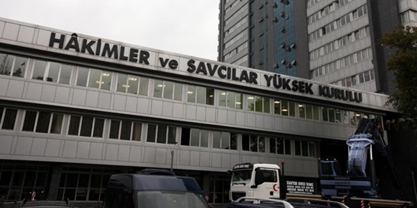 Müfettişler 'Kozmik Oda' savcısının ifadesini alıyor
