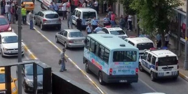 Polis, minibüsçüyü ayağından vurdu