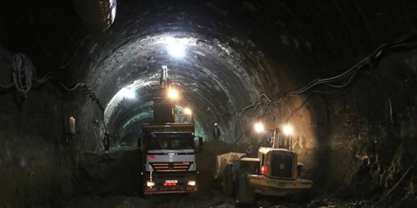 Kop Tüneli'nde ışığa doğru yolculuk sürüyor