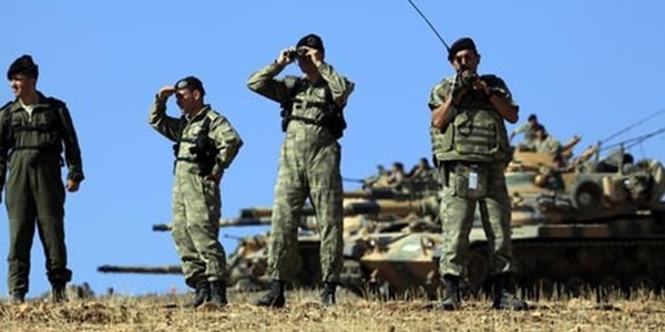 Genelkurmay: Sınırda 556 kaçak yakalandı