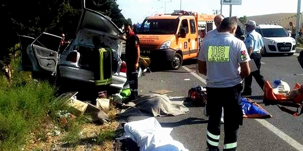 Aydın'da otomobil devrildi: 2 ölü, 2 yaralı