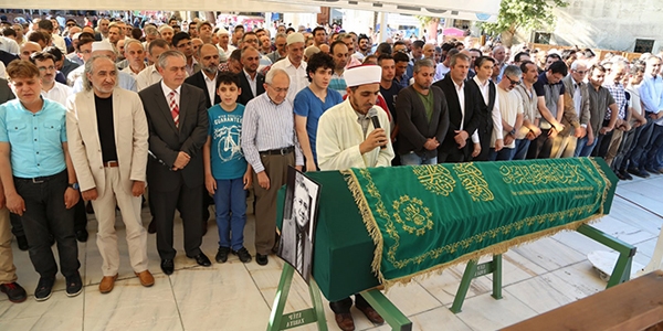 Ak Parti'li Erdem'in Basın Danışmanı Birol Aydın vefat etti