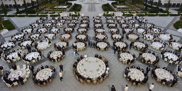 Erdoğan, cumhurbaşkanlığı personeliyle birlikte iftar yaptı
