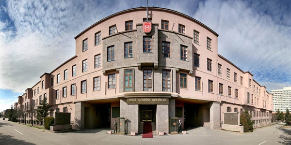 Yeni milli savunma bakanı kim olacak?