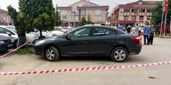 Acil servis önünde silahlı kavga