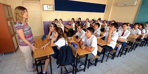 Devamsızlıktan kalan lise son sınıf öğrencileri üniversiteye kayıt olabilecek