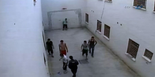 Maltepe Cezaevi'nde ölüme götüren dayak/Video