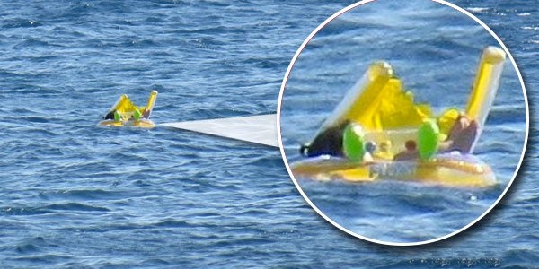 Deniz simidiyle bir kilometre açığa sürüklenen bebek kurtarıldı