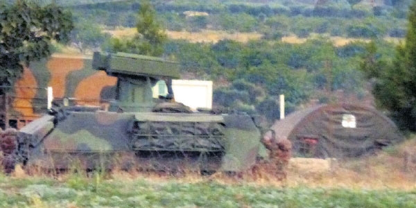 Asker namluları mevzilere çevirdi