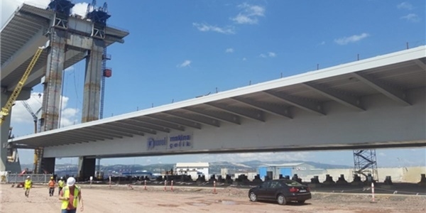 Mega projenin 'en ağır' parçası yarın yerleştirilecek