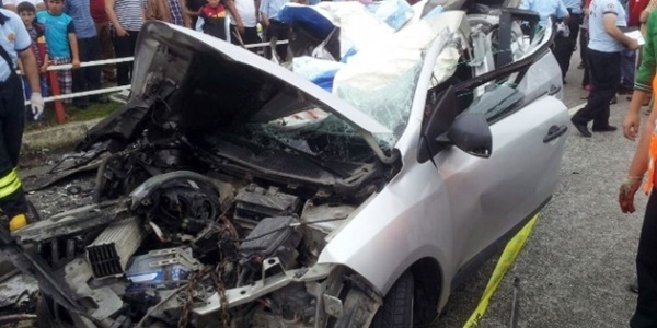 Samsun'da trafik kazas: 2 l, 1 yaral
