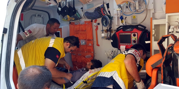Vatandaş ile askerler arasında gerginlik: 1 yaralı