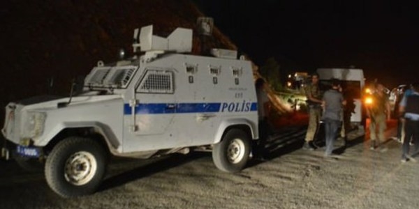 Siirt'te kaçakçılar ateş açtı 1 polis şehit oldu