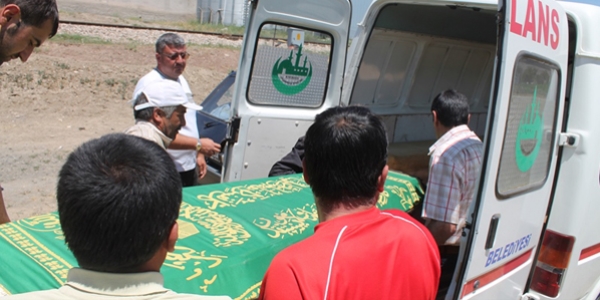 11 yaşındaki Elif dere kenarında ölü bulundu