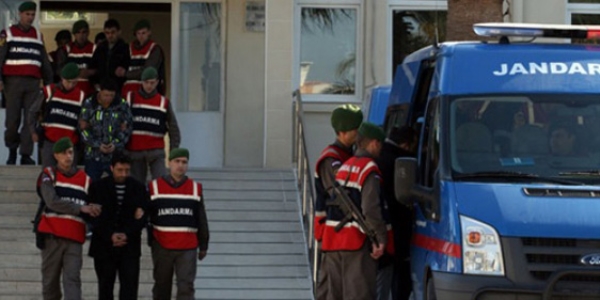 Bitlis'te 3 PKK'lı teslim oldu