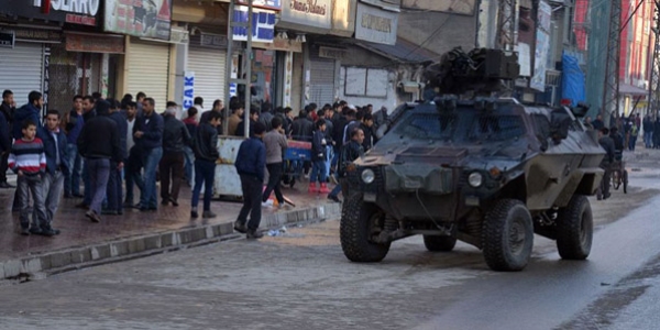 Hakkari'de gerginlik: 20 gözaltı