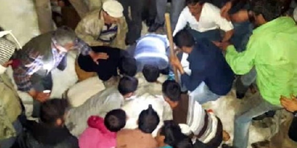 Üzerine kar kütlesi düşen 13 yaşındaki çocuk öldü