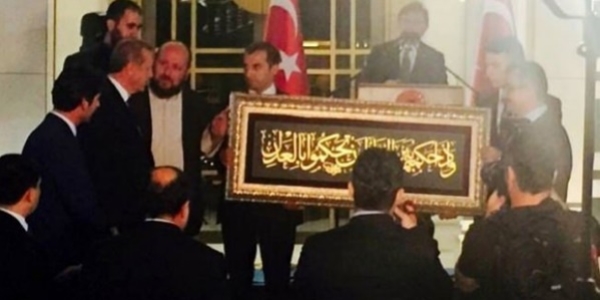 Erdoğan istedi Bursalı hattatlar yaptı