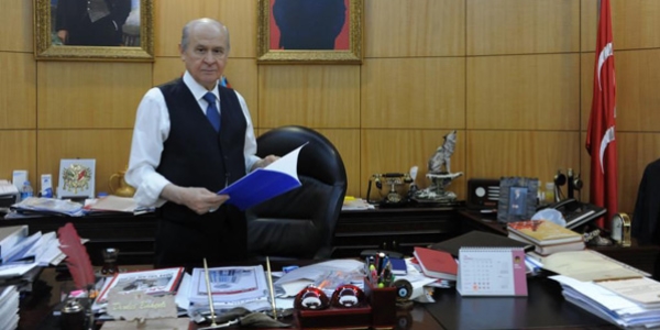 Devlet Bahçeli'yi hafife alan kaybeder
