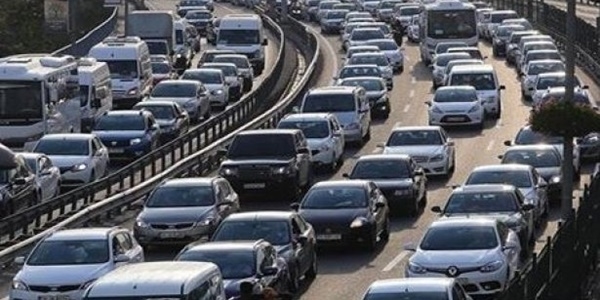 Tatile çıkacak sürücülere 'öğlen' uyarısı