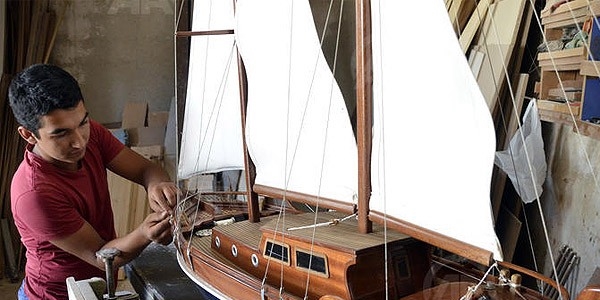 Lise öğrencisinin maket tekneleri 2 bin liraya satılıyor