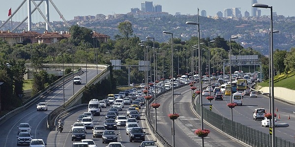Otoyollarda bayram tatili yoğunluğu