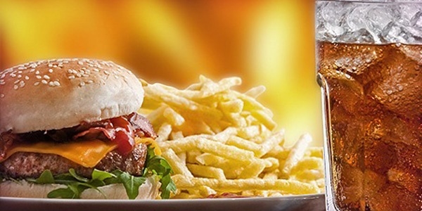 Hamburger ve patates kızartması bağımlılık yapıyor