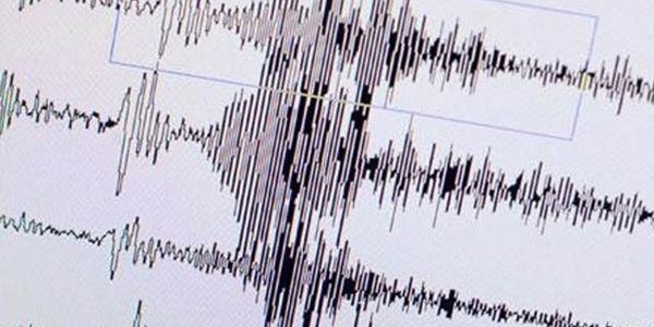 Ar'da 3.9 iddetinde deprem