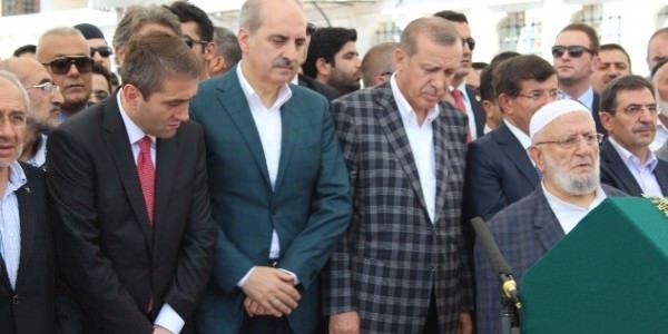 Erdoğan ve Davutoğlu, Nar'ın cenazesinde