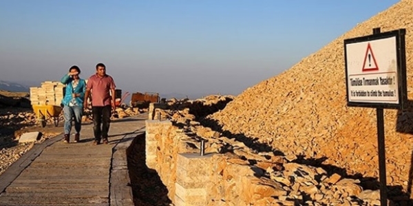 Nemrut Dağı tümülüsü duvarla korunacak