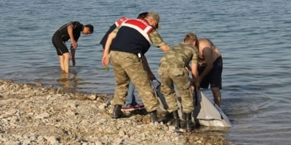 4 günde 32 kişi boğuldu, kazalarda ise 74 kişi öldü