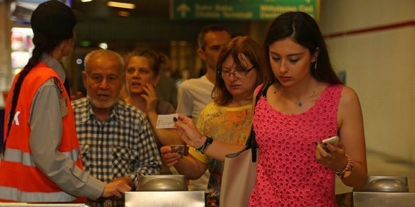 İzmir Kentkart ihalesine yürütmeyi durdurma kararı